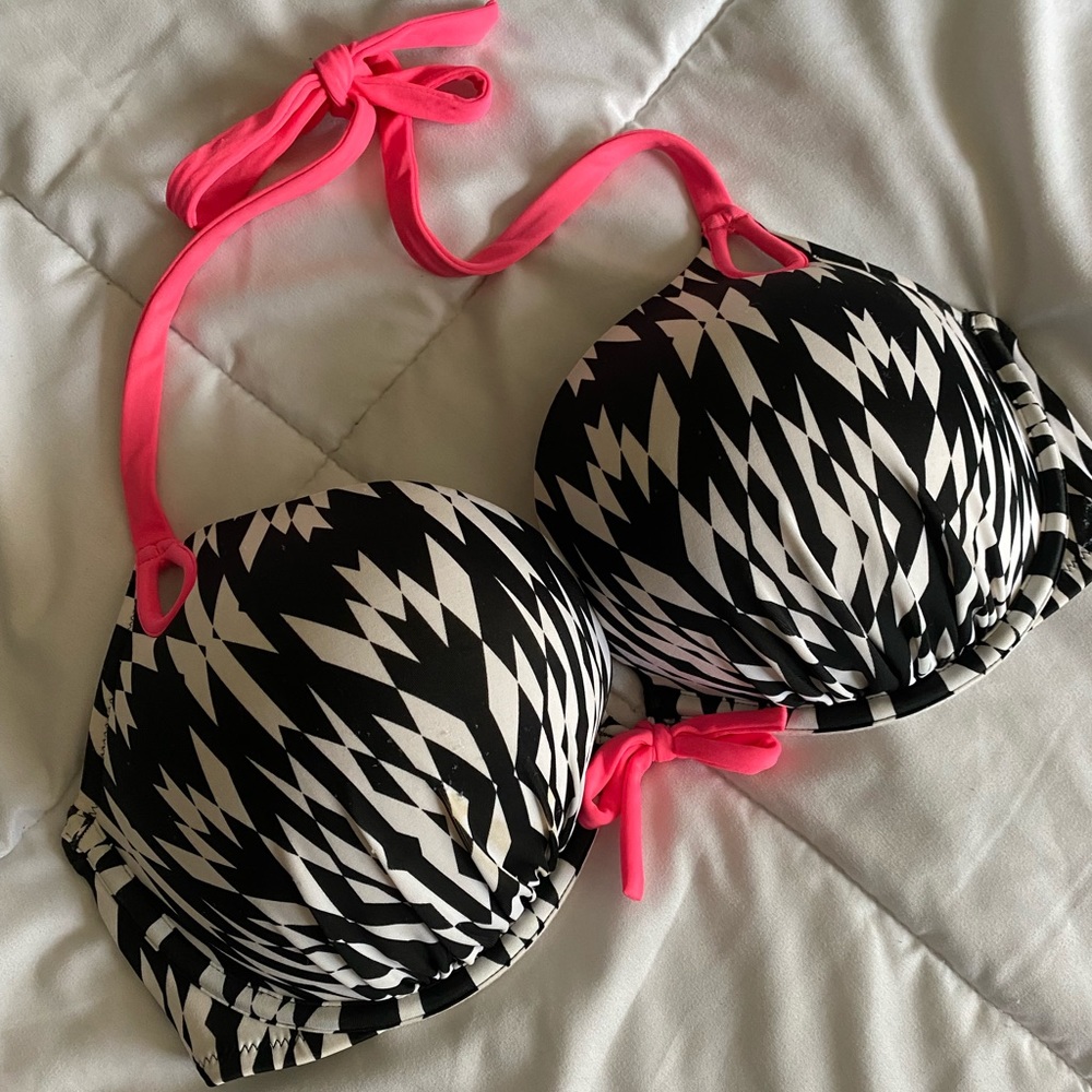 Victoria’s Secret Bombshell add 2 cup sizes Halter Swim Bikini Top 36D
